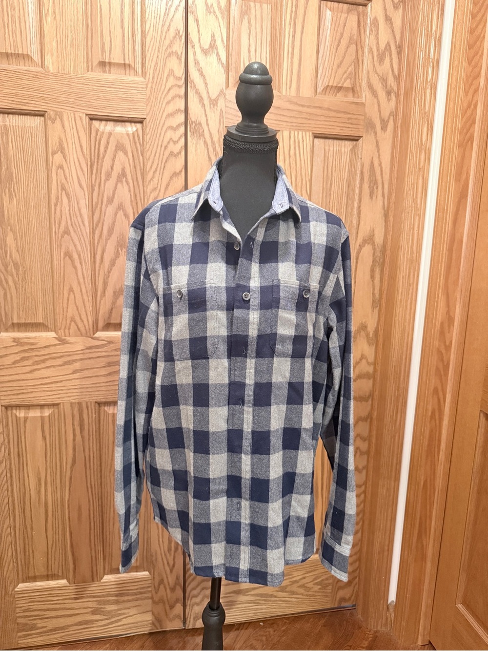 Tailor Vintage Navy and Gray Check Button-Down Shirt